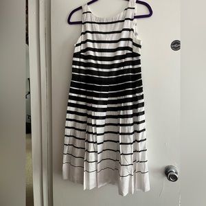 Ladies summer dress
